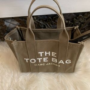 Marc Jacobs Mini Tote 💯Authentic